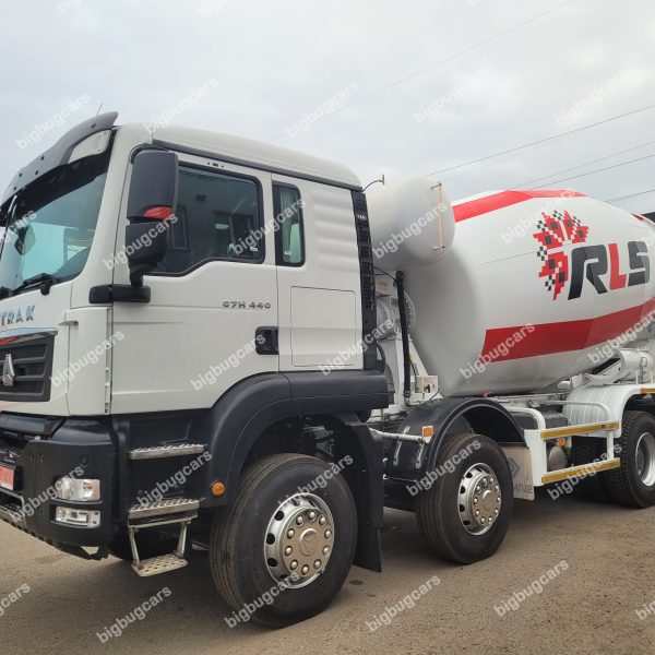 Міксер SITRAK C7H 8x4 (1)