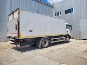 HOWO T5G 280 фургон з гідробортом