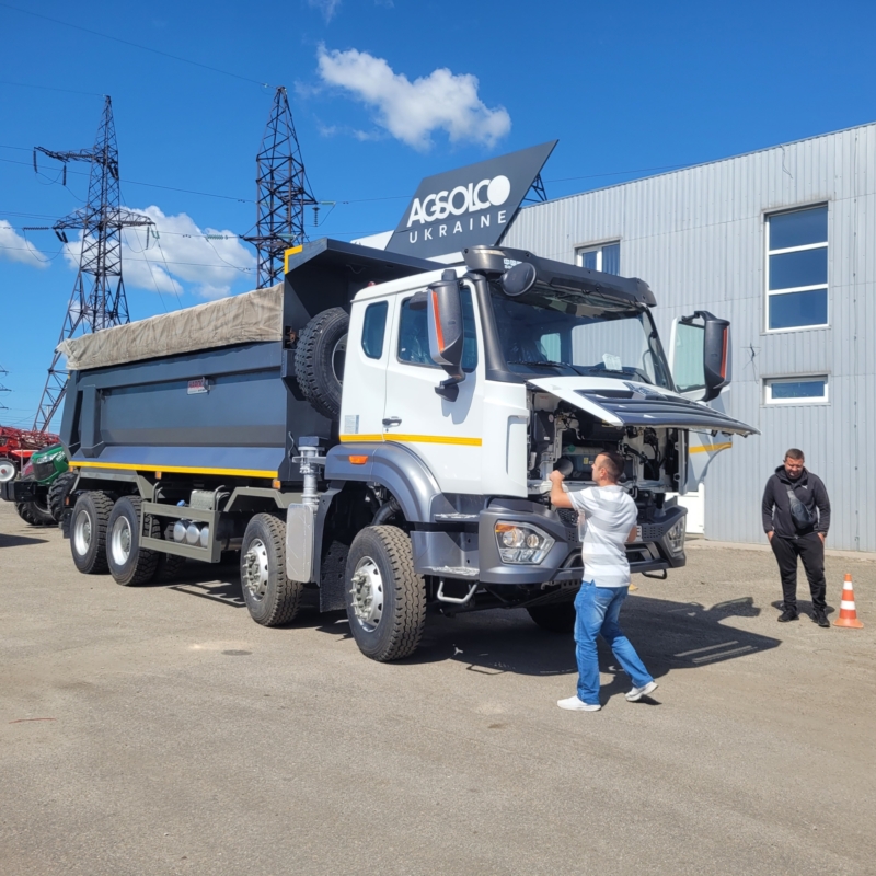 Самоскид HOWO N7G Hohan 8х4 передача замовнику