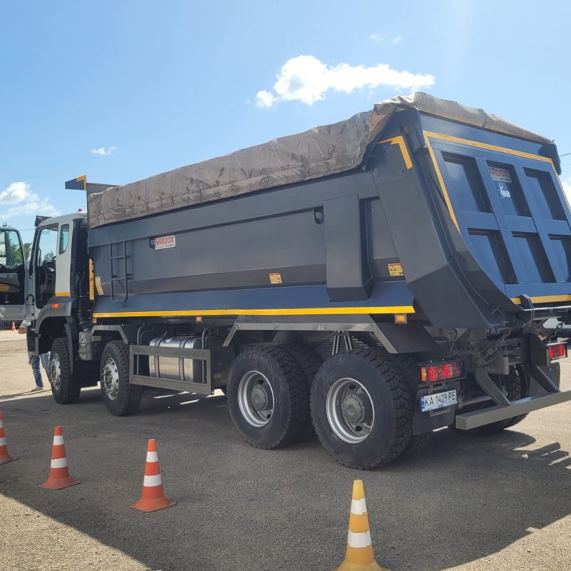 Самоскид HOWO N7G Hohan 8х4 кузов